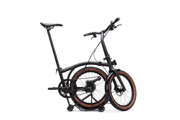 G-Line en Space Black (vista 3) — foto oficial de Brompton